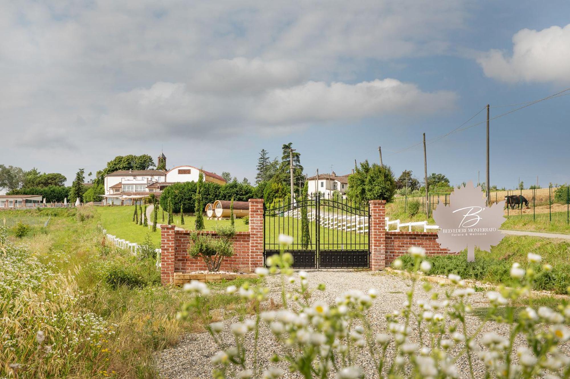 Belvedere Monferrato Relais & Wellness Hotel Vignale Monferrato Exterior photo